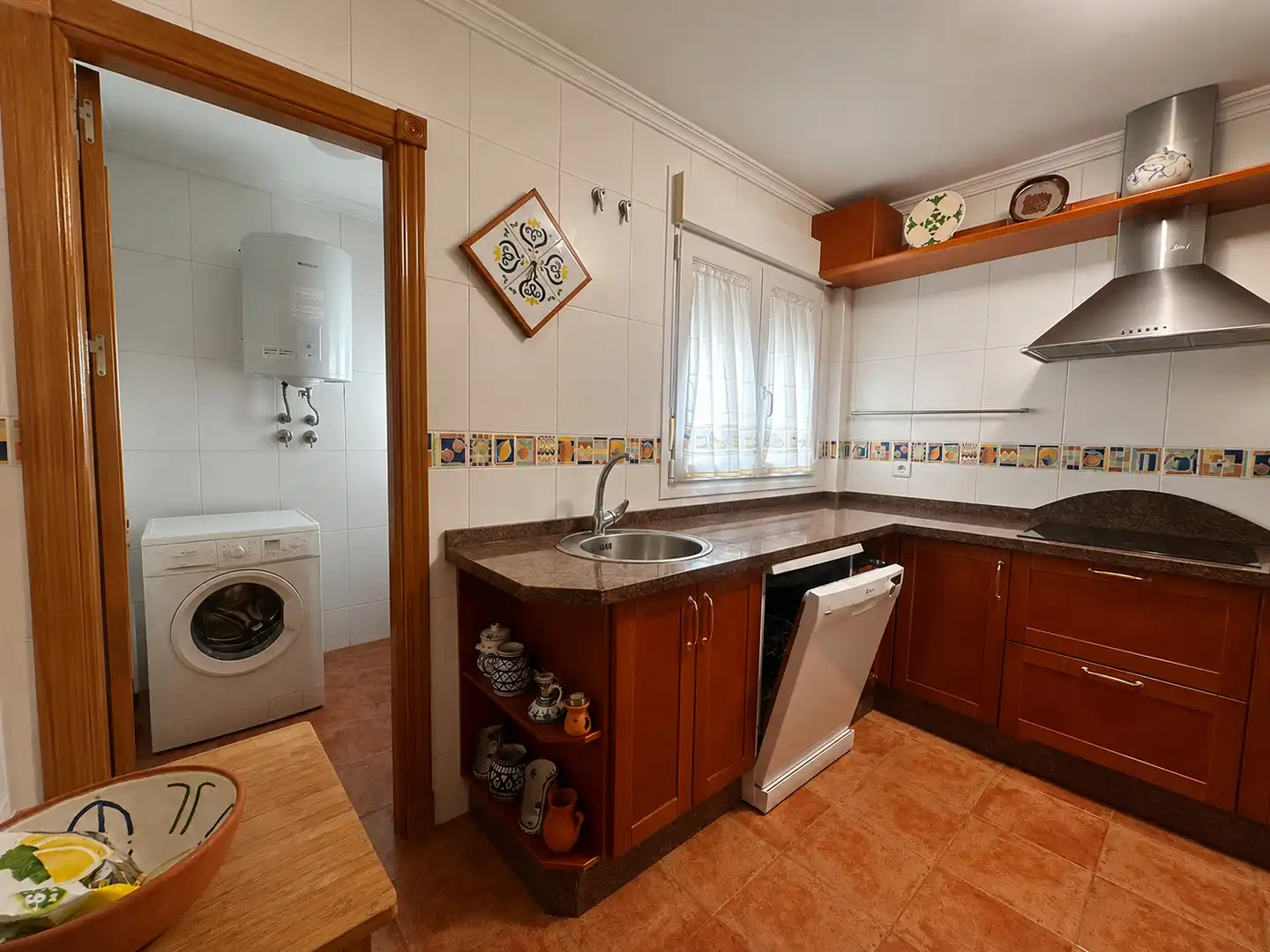 Cuina de Dúplex en venda en Vélez-Málaga amb Aire condicionat, Parquet i Terrassa