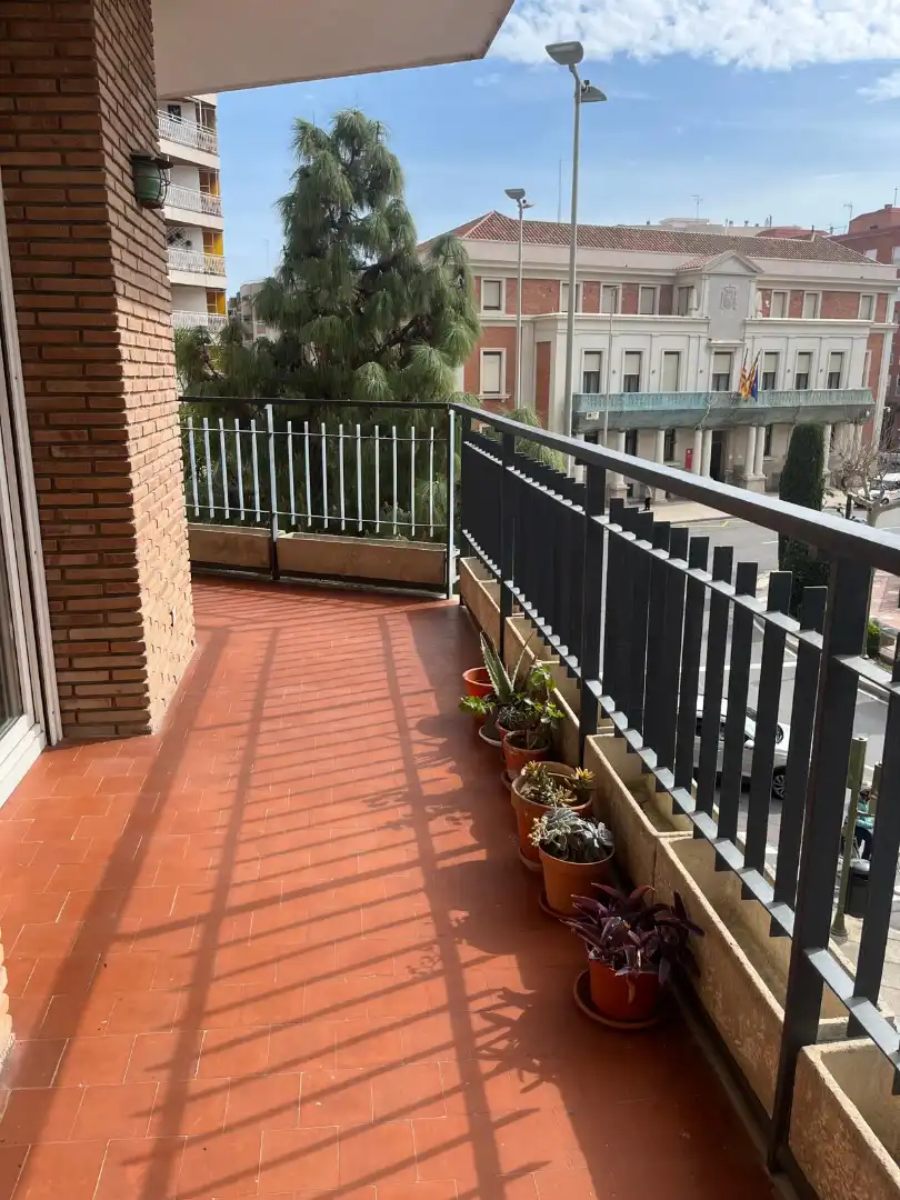 Piso con terraza en venta en Este