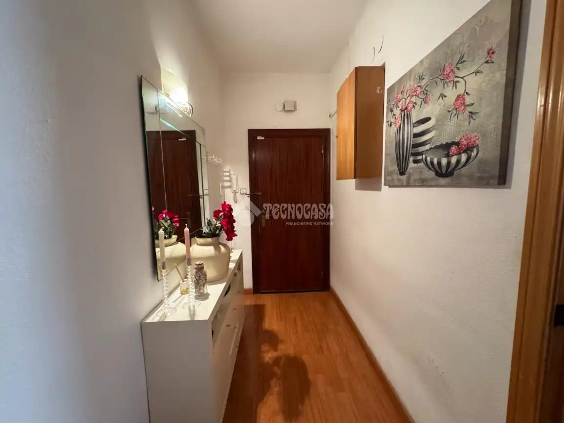 Wohnung zum Verkauf in Barcelona mit Klimaanlage, Heizung und Terrasse