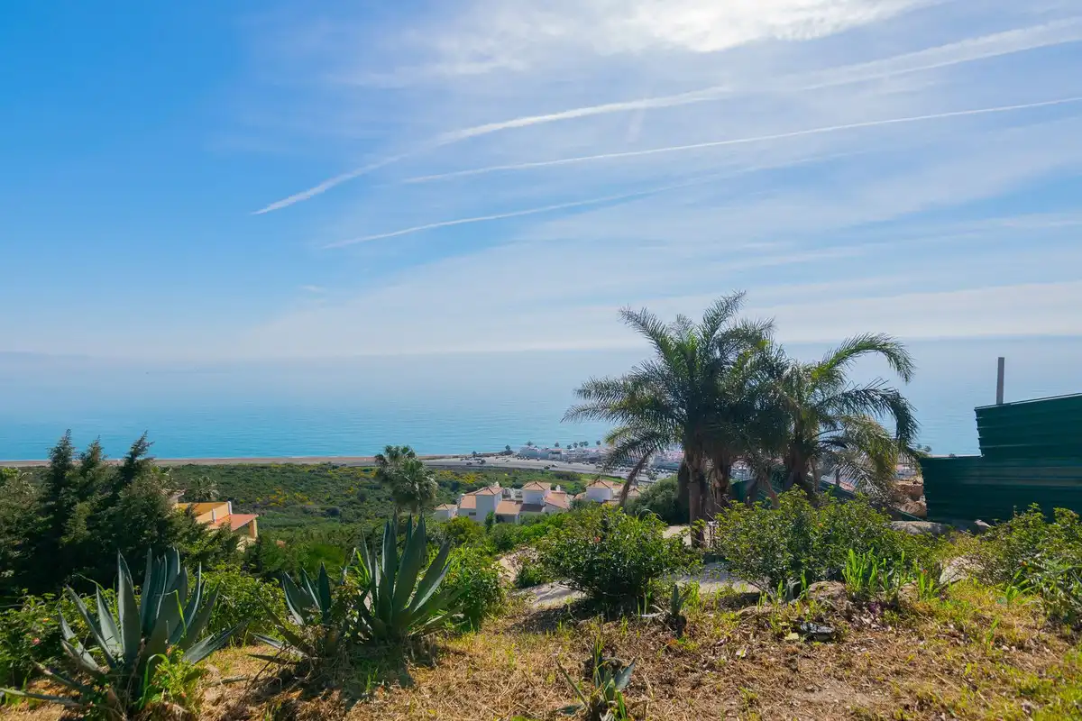 Terreno en venta en Manilva