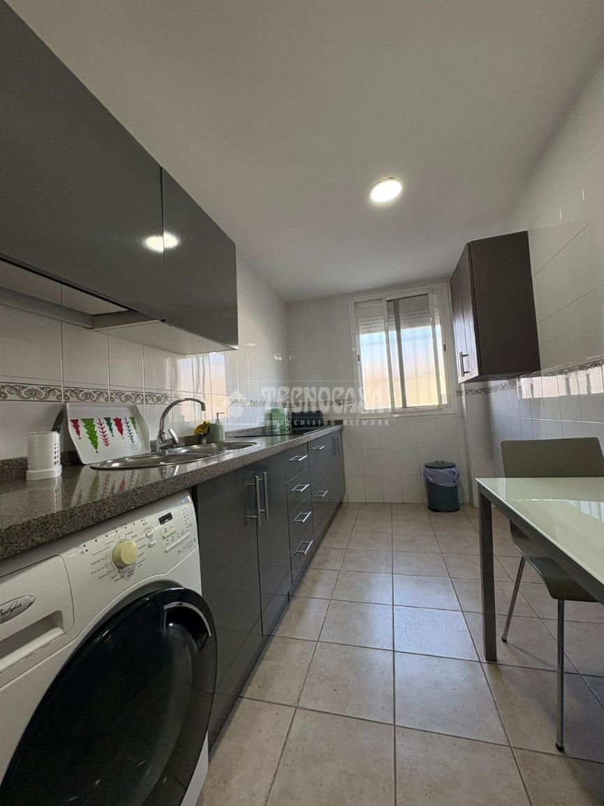 Kitchen of Single-family semi-detached for sale in La Rinconada  with Air Conditioner, Terrace and Furnished