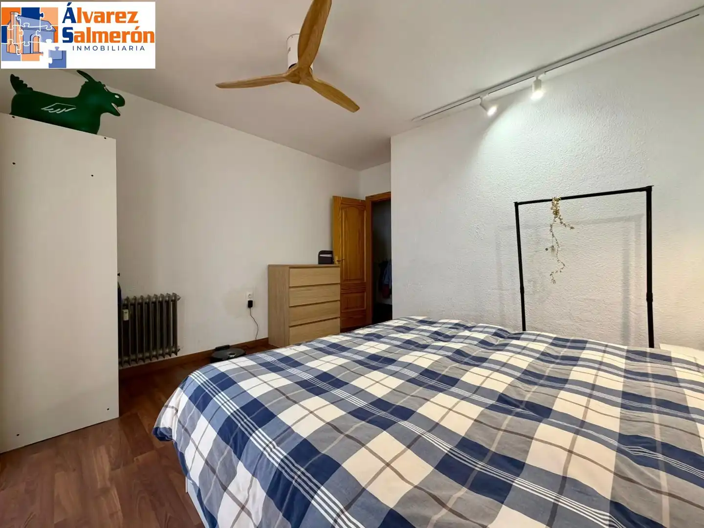 Habitación de Piso en venta en Granada con Aire acondicionado, Parquet y Balcón