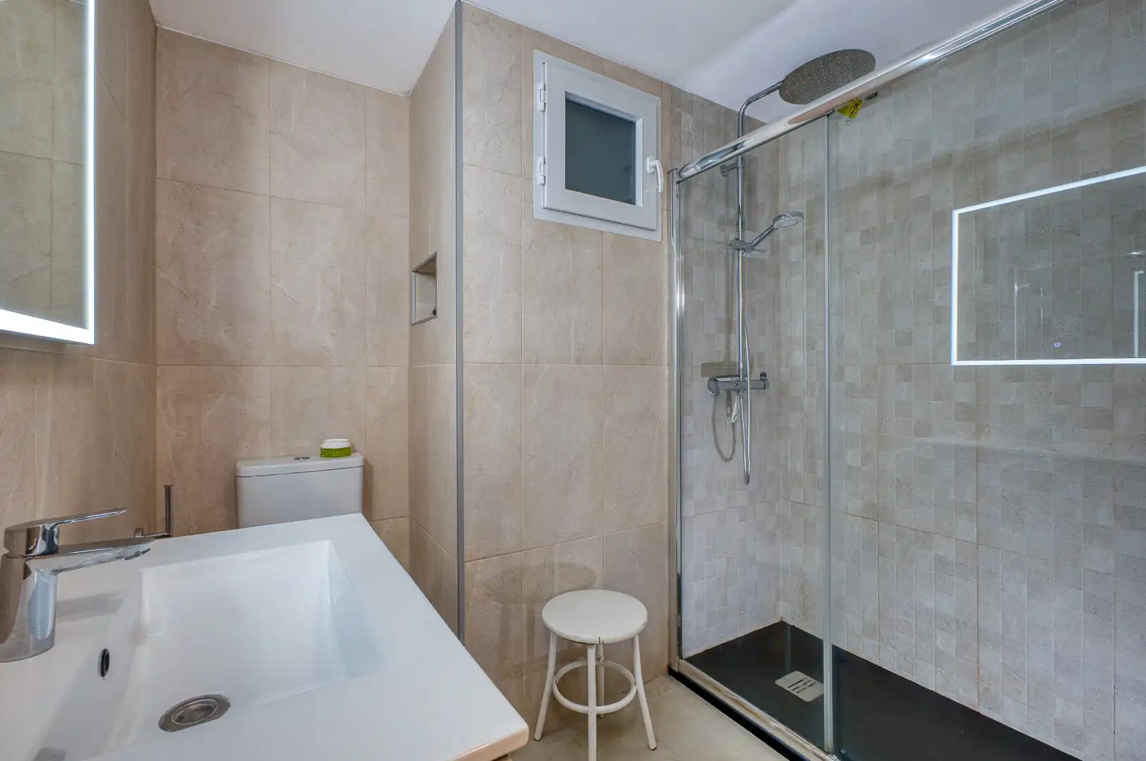 Bathroom of Flat for rent in El Campello  with Air Conditioner, Heating and Private garden