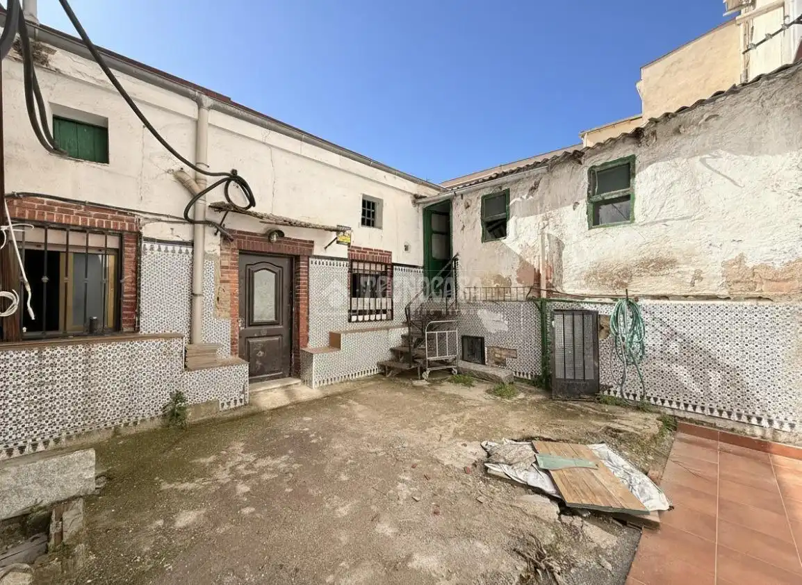 Vista exterior de Casa o xalet en venda en Madrid