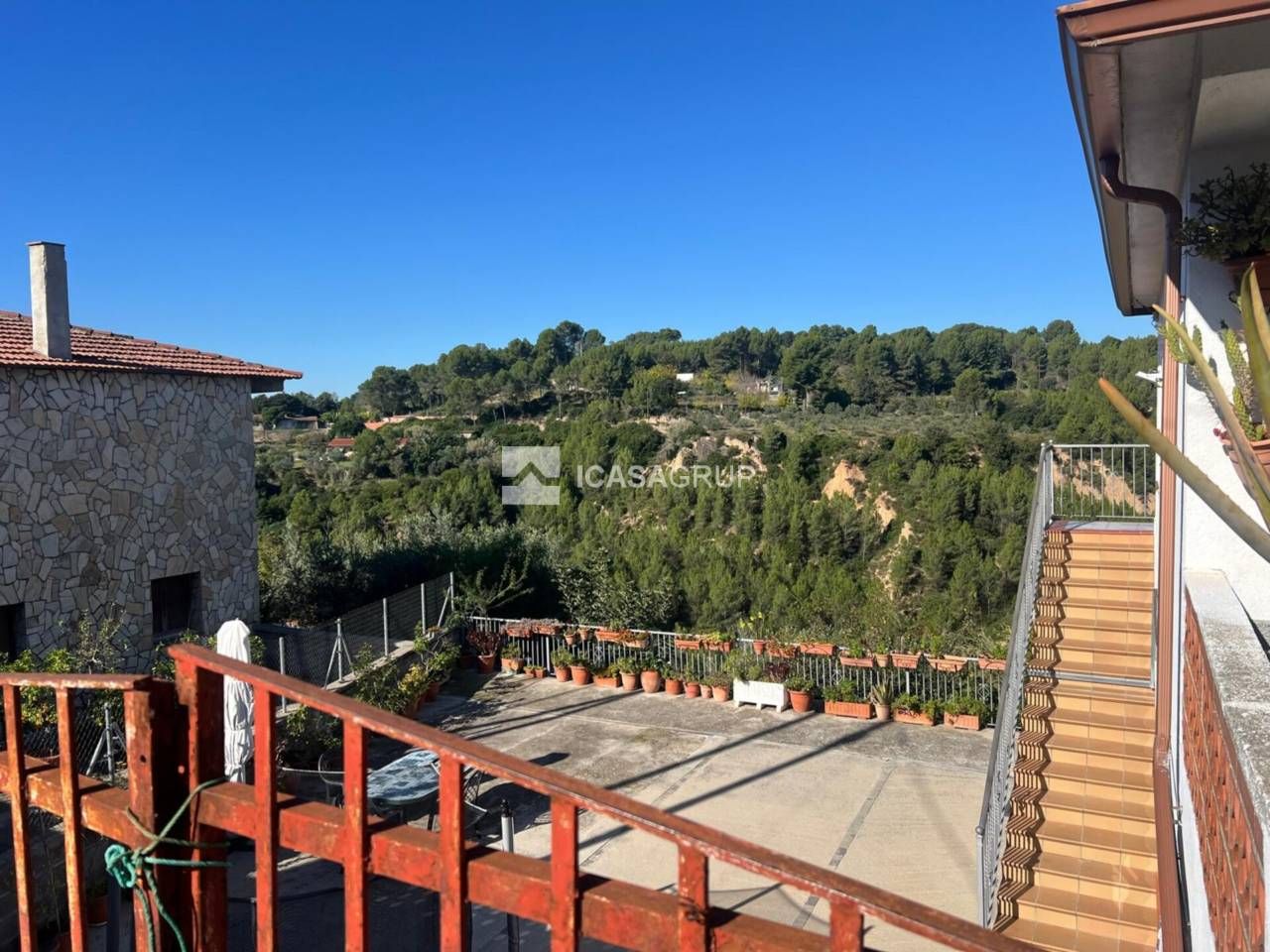 Vista exterior de Casa o xalet en venda en Rubí amb Jardí privat i Terrassa