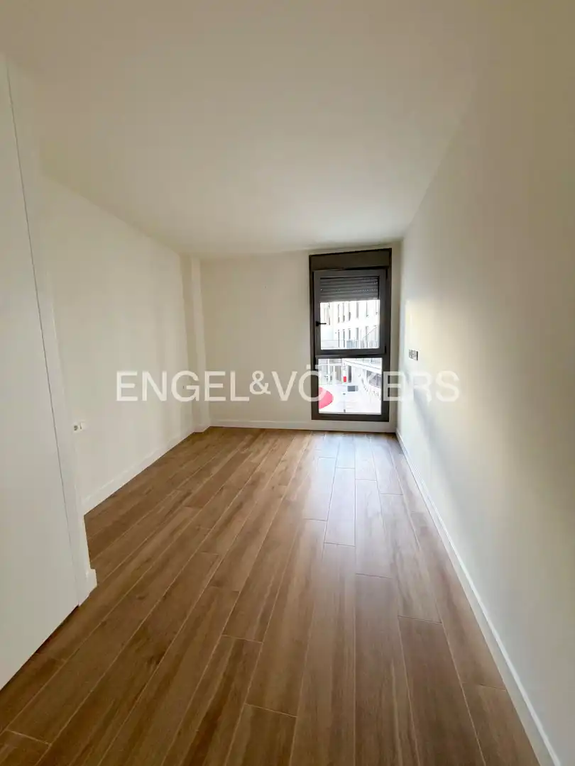 Bedroom of Flat for rent in Valencia  with Air Conditioner, Heating and Private garden