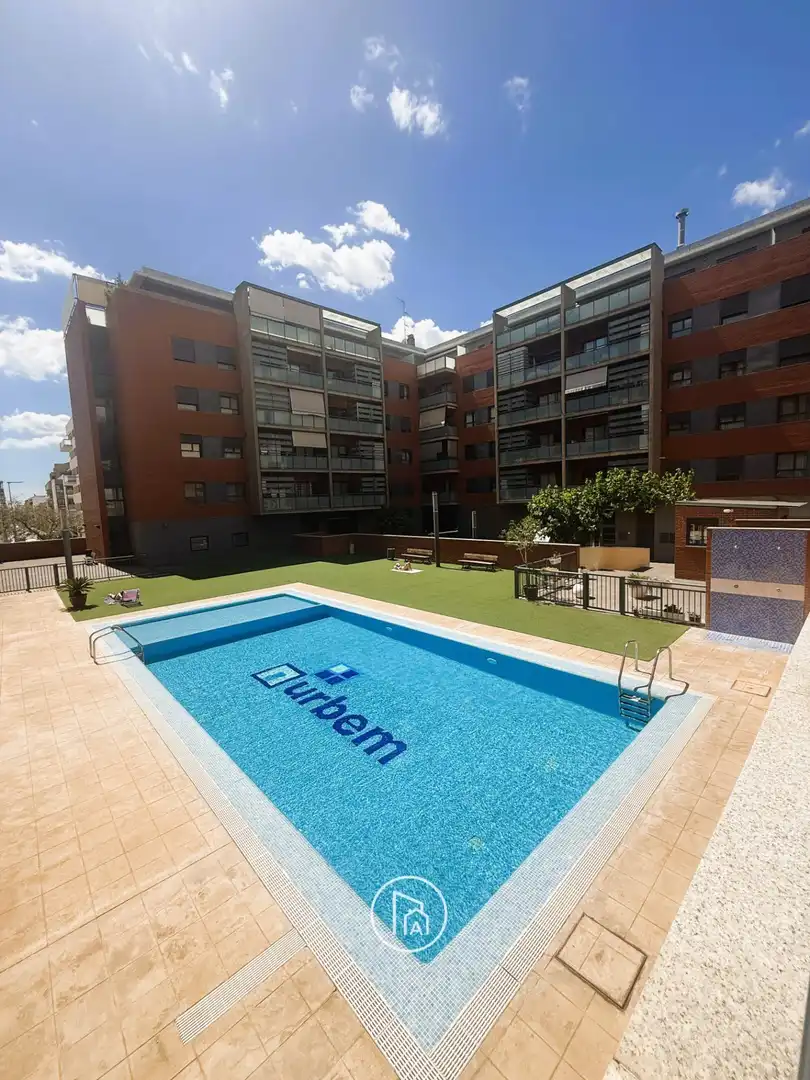 Swimming pool of Flat for sale in Paterna  with Parquet flooring