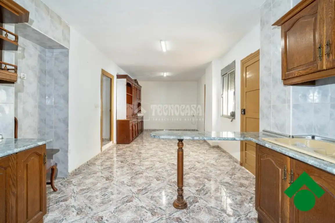 Casa adosada en venda en Láchar