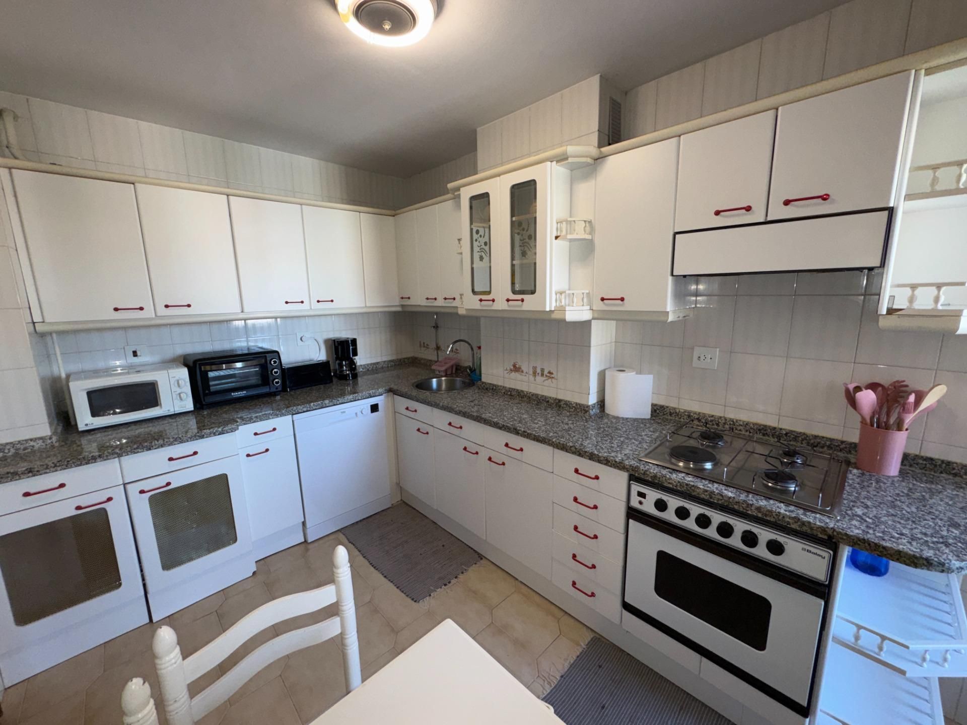 Kitchen of Flat to rent in Ponferrada  with Heating