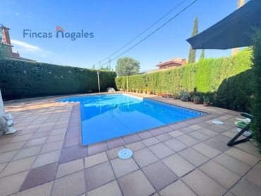Villa con balcone in vendita a Drecera