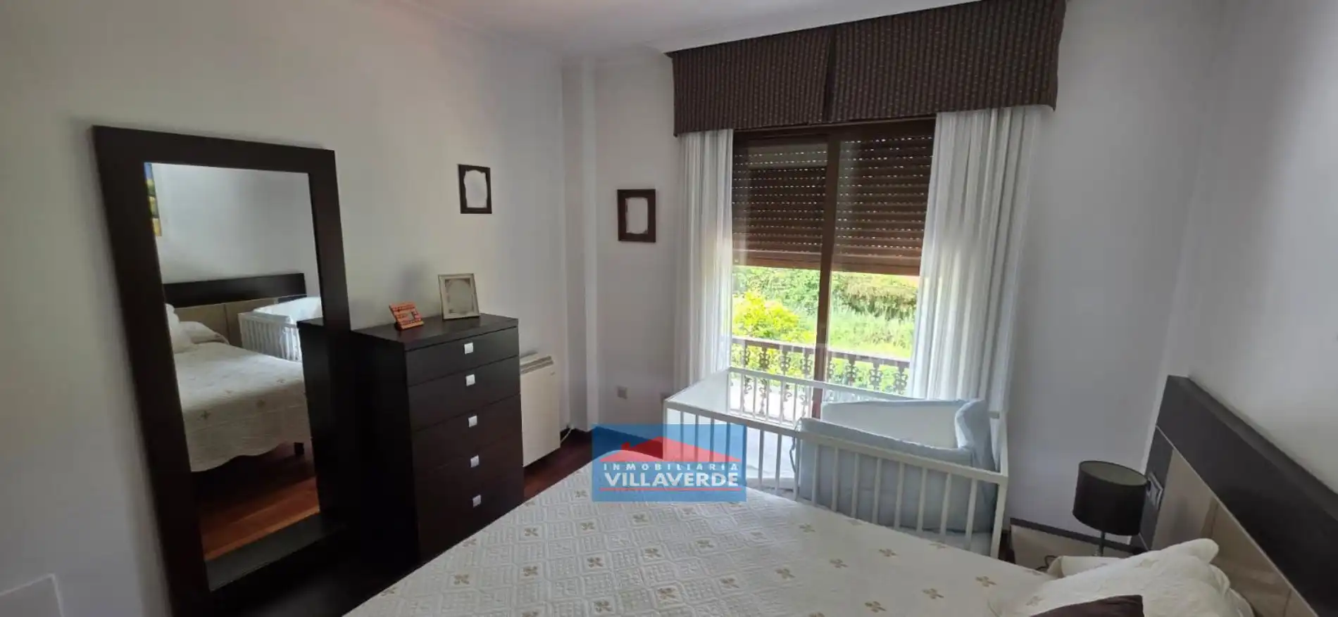 Habitación de Casa adosada en venta en Cangas  con Calefacción, Terraza y Trastero