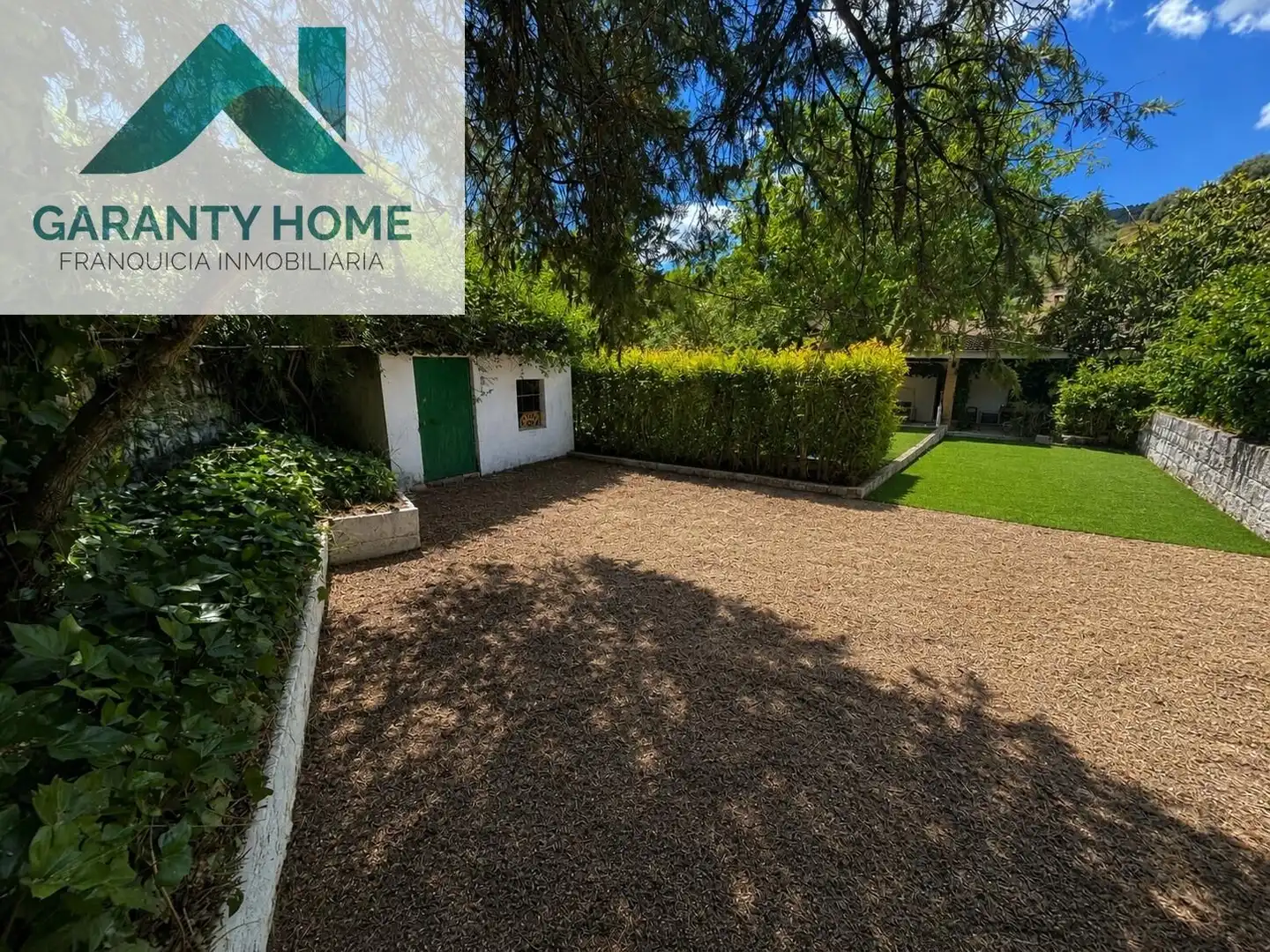 Vista exterior de Casa o chalet en venta en Martos con Jardín privado, Trastero y Piscina