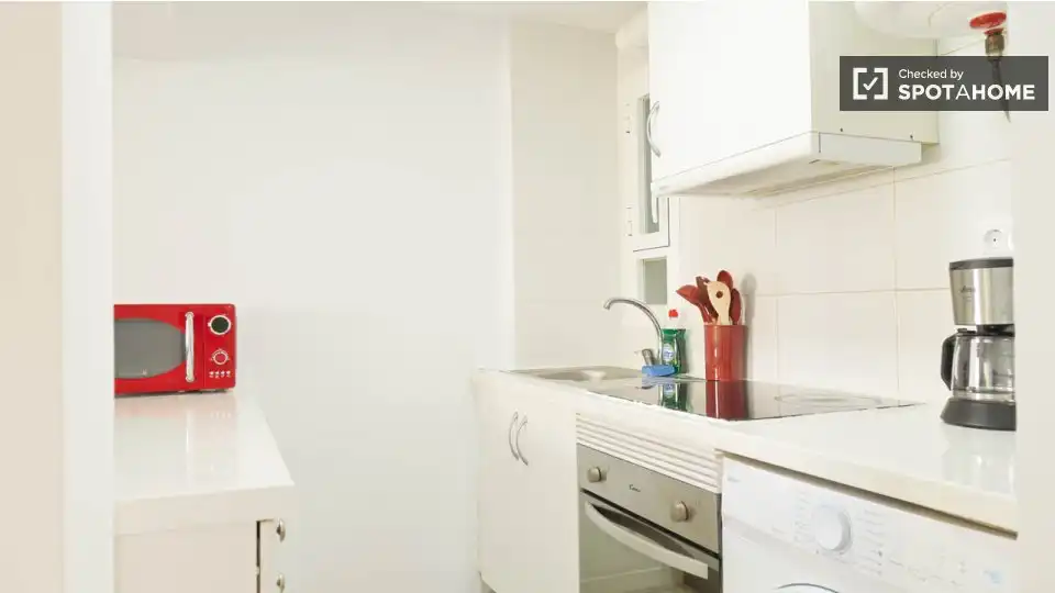 Küche von Wohnung zur Miete in Madrid mit Klimaanlage, Heizung und Möbliert