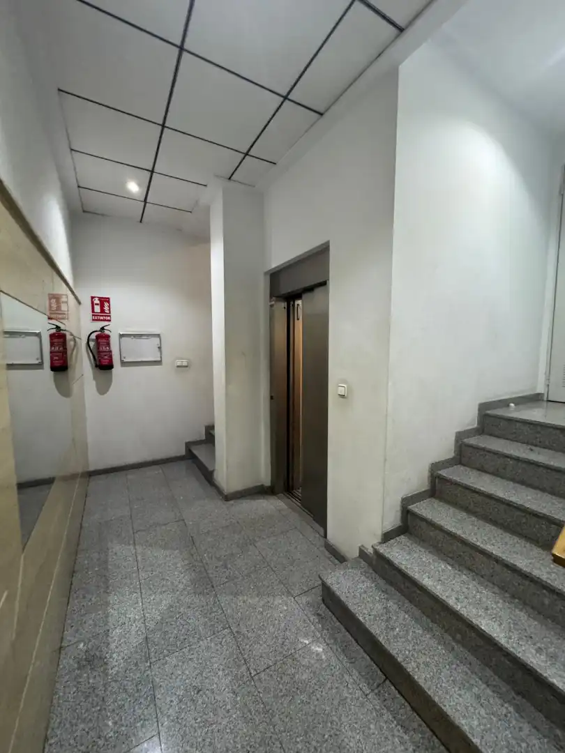 Appartamento con ascensore in affitto a Carrer Juan Díez Martínez 38, imagen 2