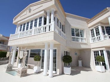 Villa avec piscine à vendre à Avenida DE LA MACARONESIA