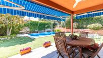 Garden of House or chalet for sale in Terrassa  with Air Conditioner, Swimming Pool and Balcony