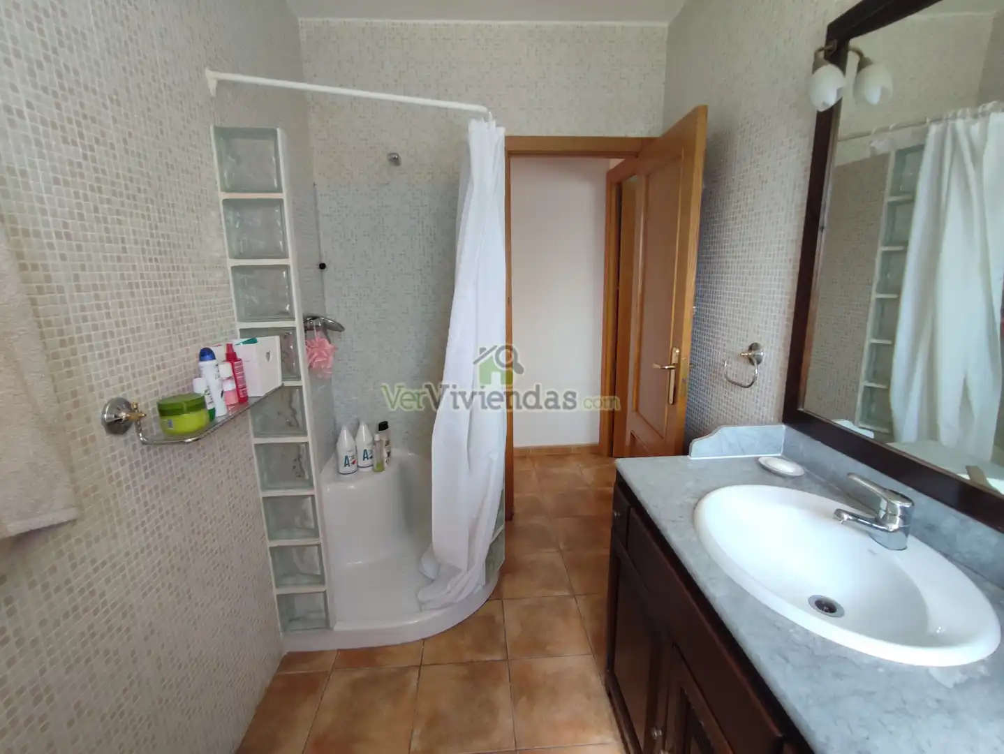 Bany de Casa o xalet en venda en Abrera amb Aire condicionat, Calefacció i Jardí privat