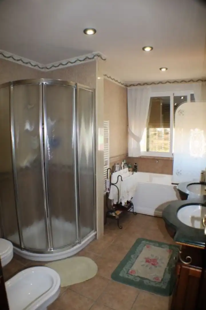 Baño de Casa o chalet en venta en L'Alfàs del Pi con Aire acondicionado, Terraza y Piscina