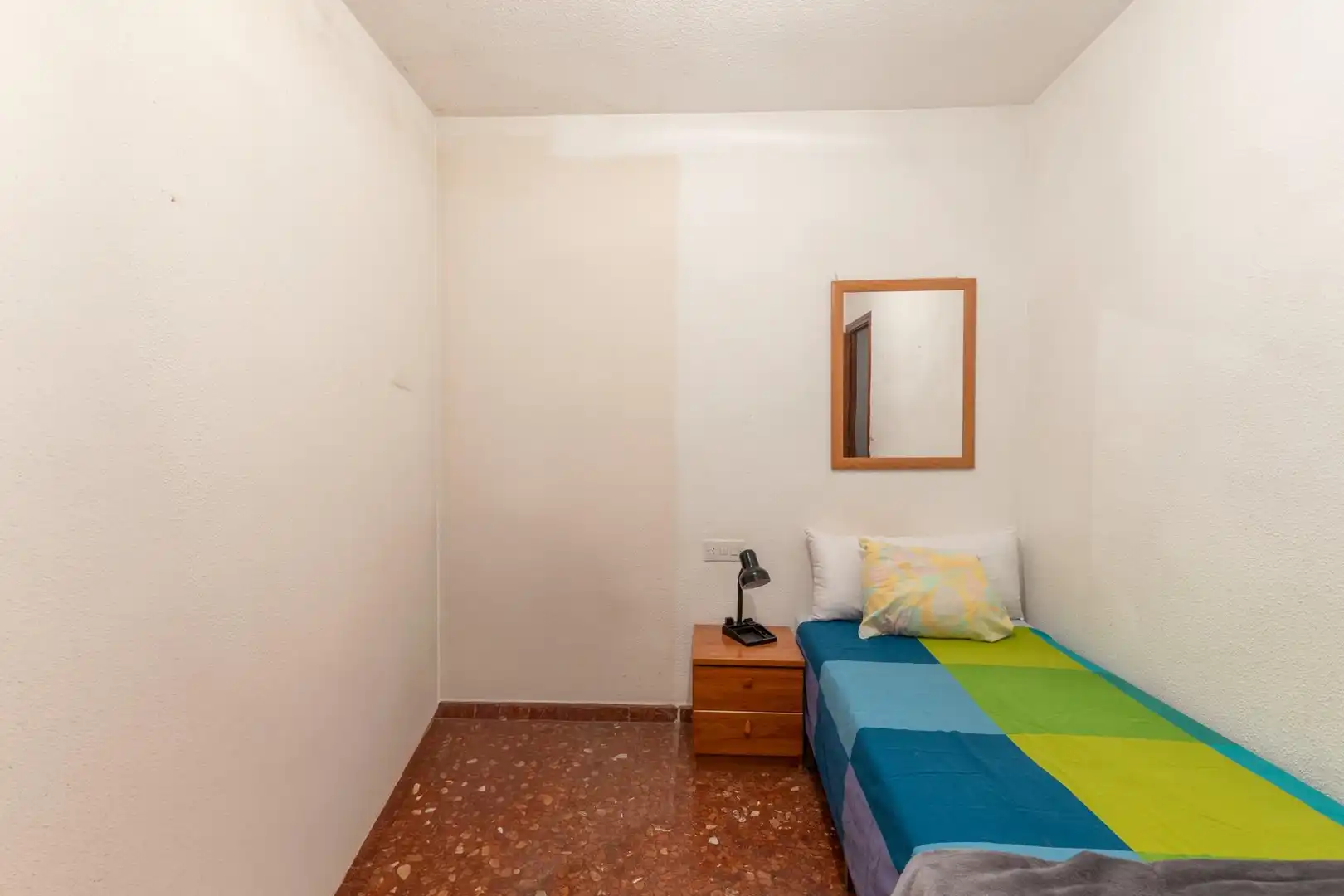 Dormitori de Pis en venda en Granada amb Calefacció i Balcó