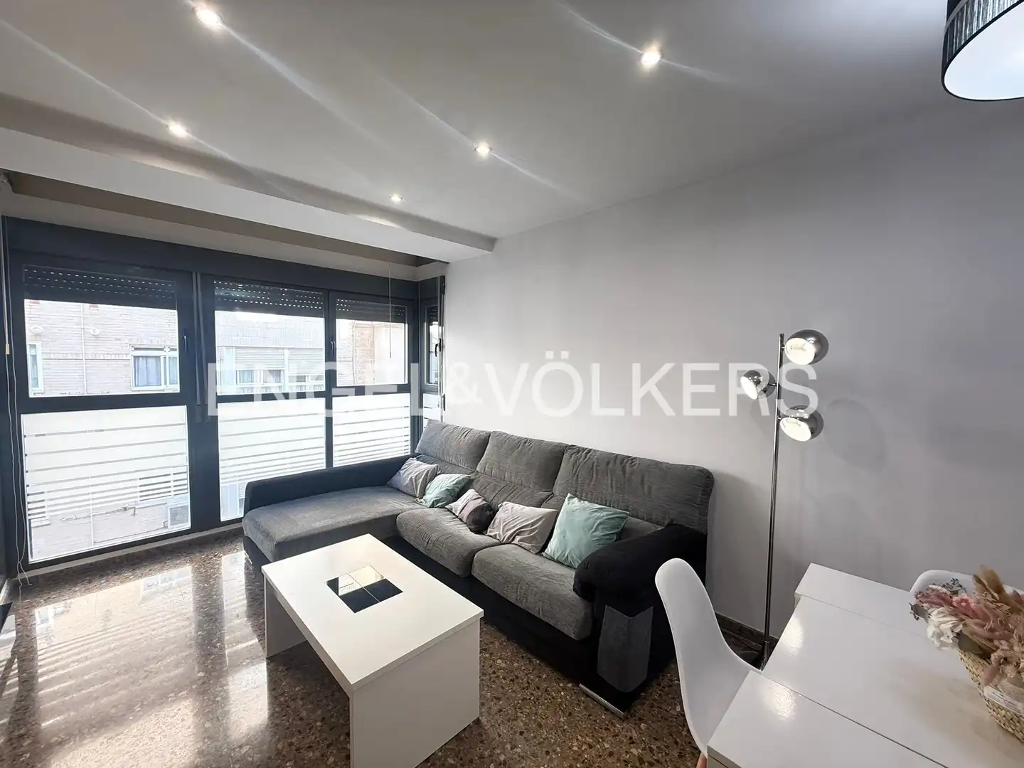 Living room of Flat for rent in Paiporta  with Air Conditioner and Heating