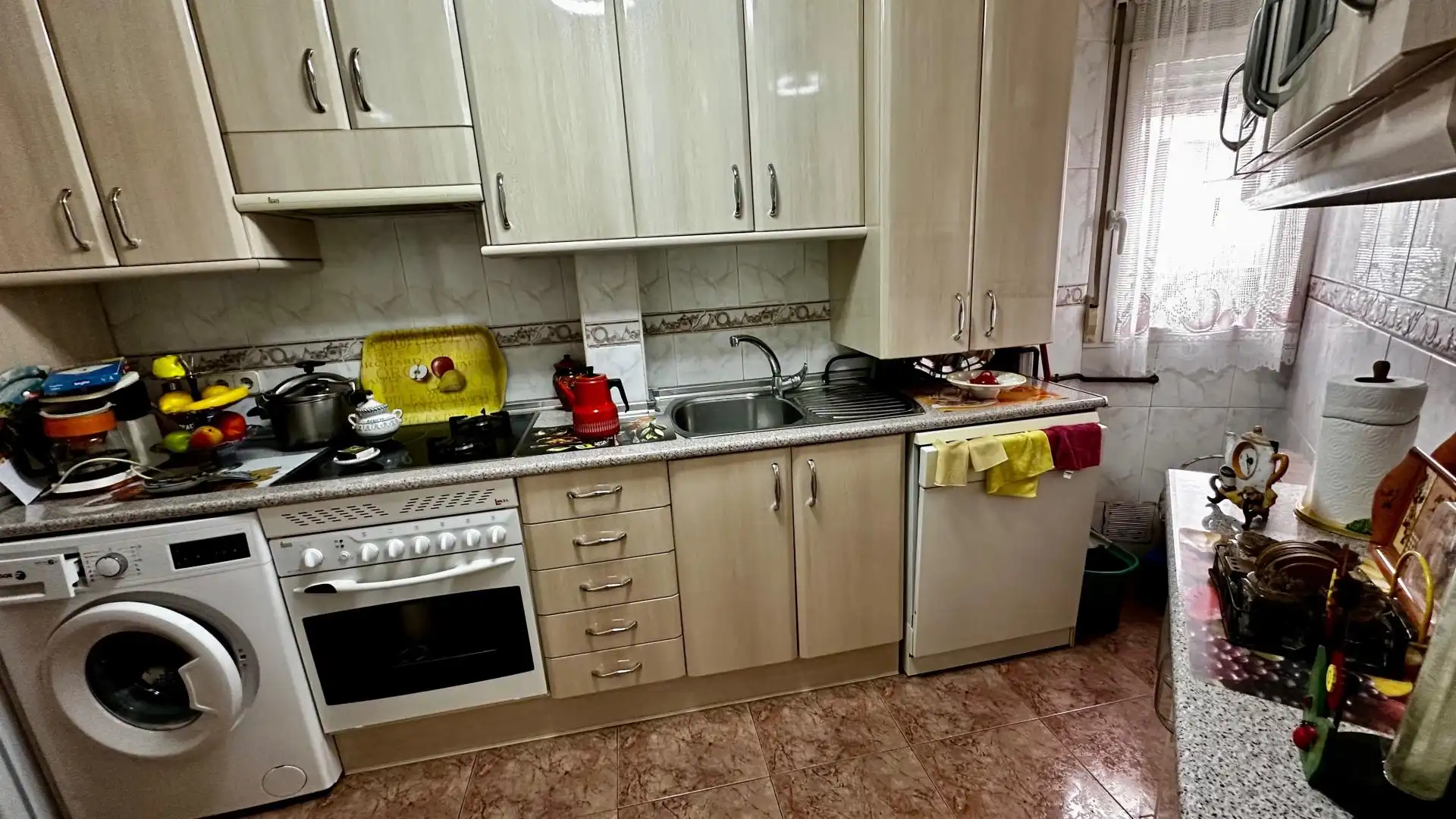 Cuina de Pis en venda en Madrid amb Terrassa