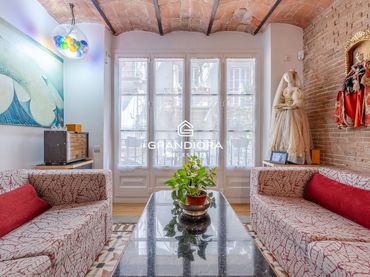 Appartamento con ascensore in vendita a Carrer del Palau