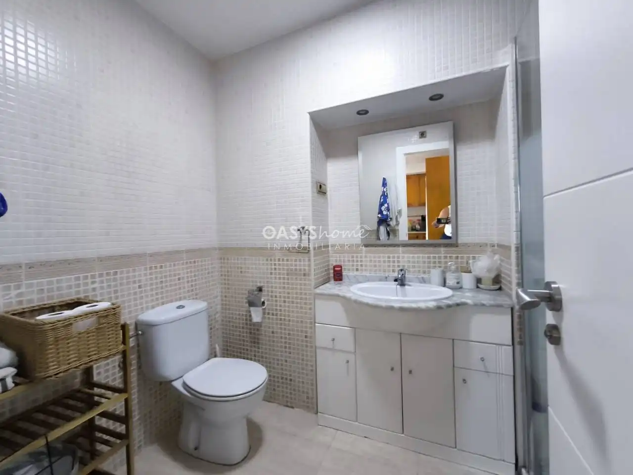 Baño de Piso de alquiler en La Manga del Mar Menor con Terraza, Trastero y Amueblado