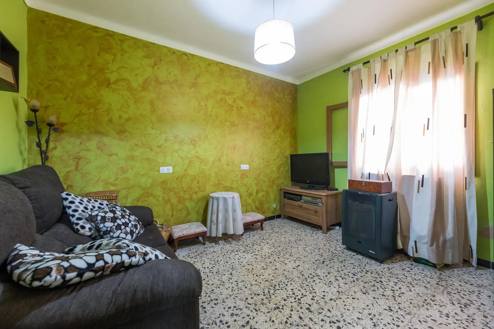 Living room of Houses for sale in Llevant