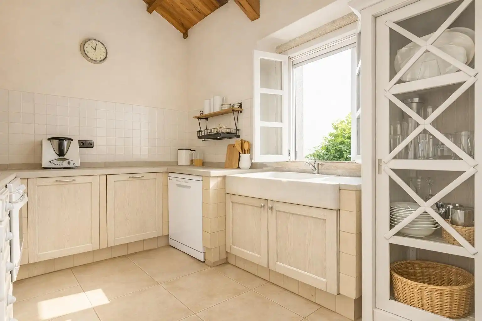 Cocina de Casa o chalet en venta en Santiago de Compostela  con Jardín privado, Terraza y Piscina
