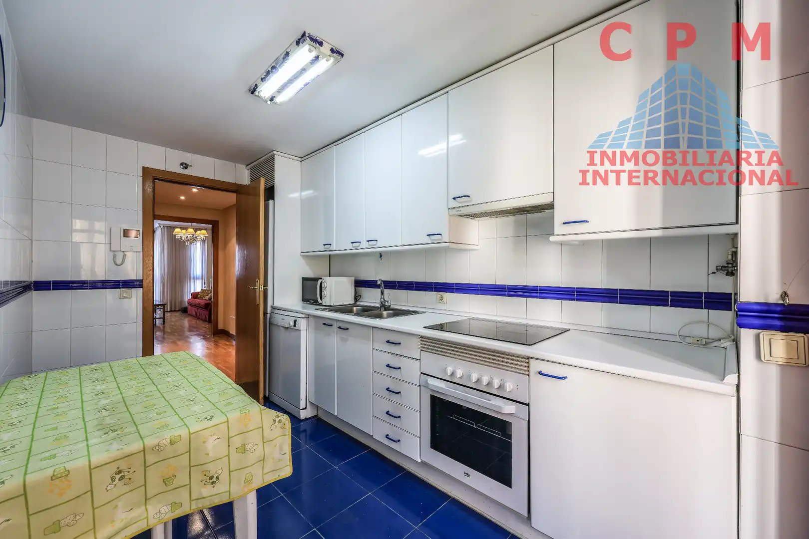 Cuina de Pis de lloguer en Madrid amb Aire condicionat, Calefacció i Parquet
