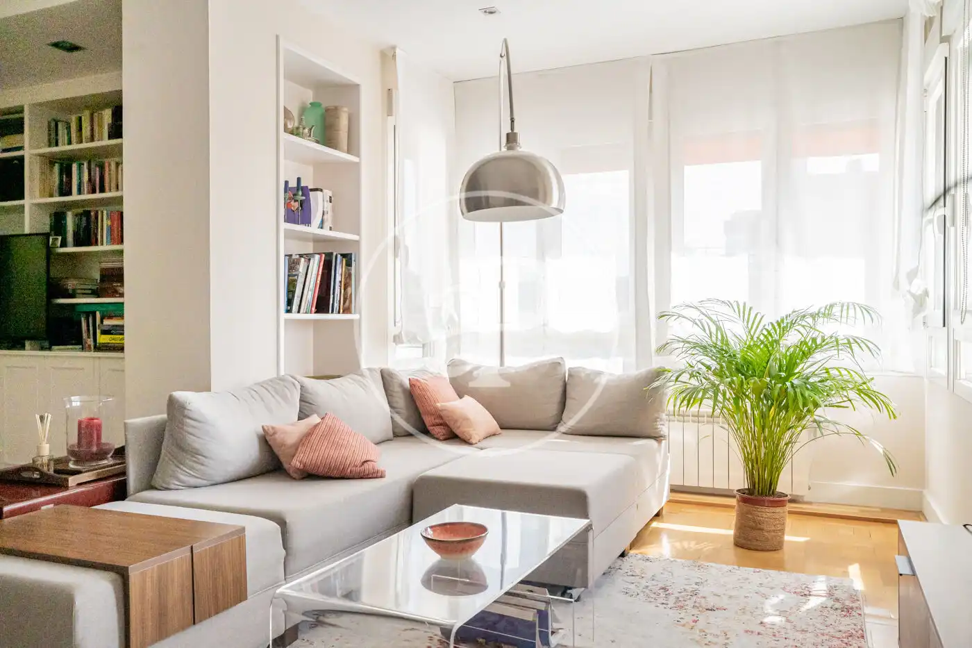 Sala de estar de Piso en venta en  Madrid Capital con Aire acondicionado, Calefacción y Jardín privado