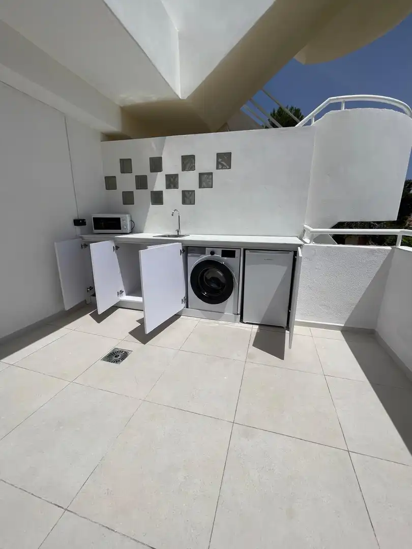 Cuina de Dúplex en venda en Torrevieja amb Terrassa, Moblat i Balcó