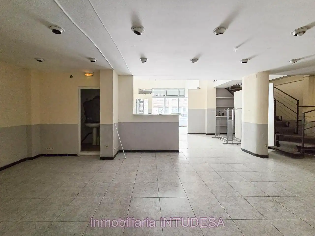 Local comercial de lloguer a Diaz Bravo, imagen 8