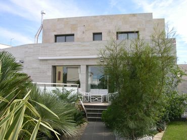 Casa amb piscina en venda a Cap Ras - Creus - Falconera