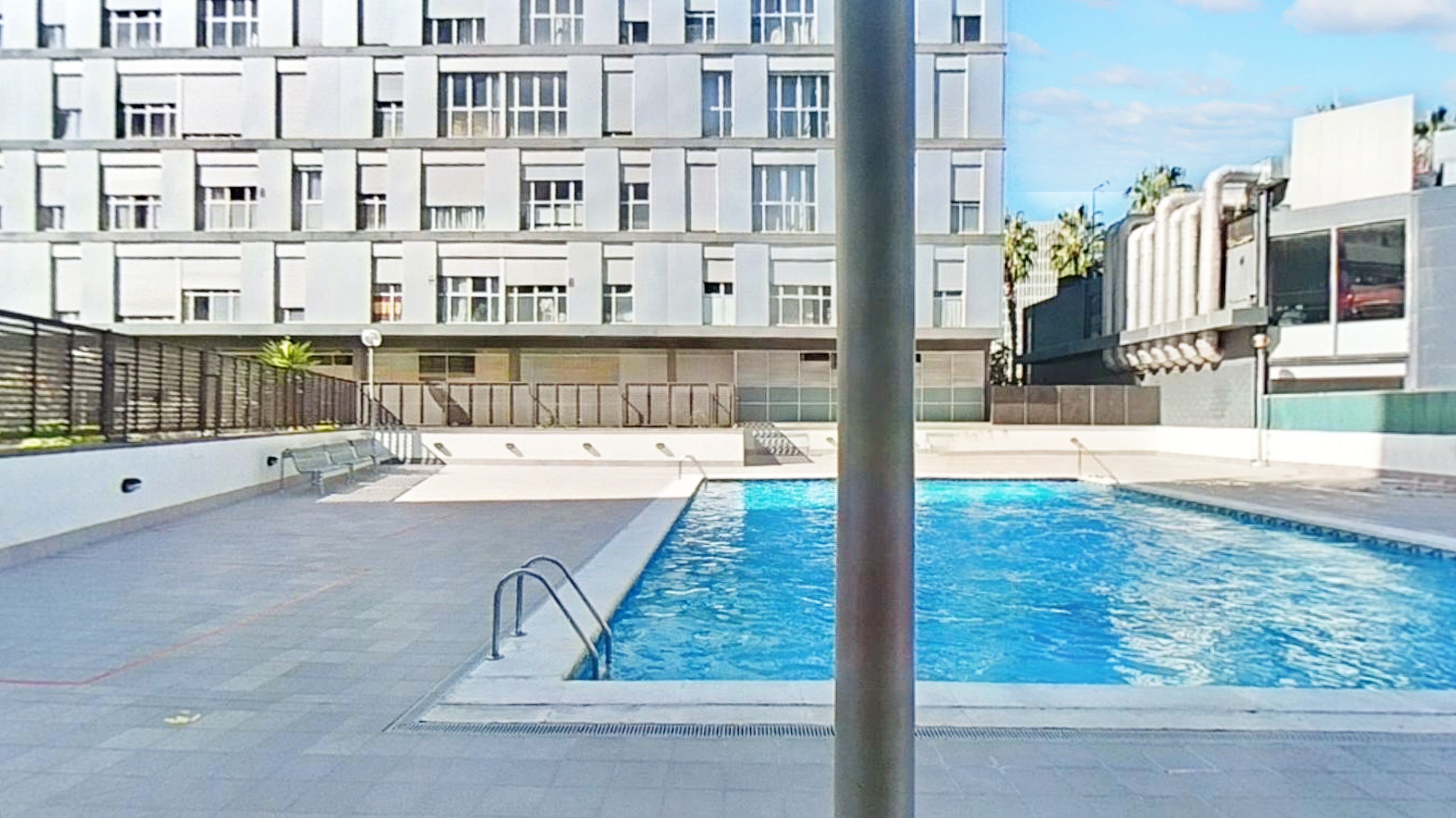 Piscina de Piso en venta en  Barcelona Capital con Jardín privado, Piscina y Horno