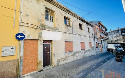 Vista exterior de Casa adosada en venda en Tordera amb Terrassa