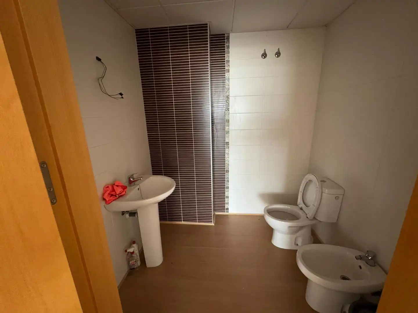 Baño de Oficina de alquiler en Molina de Segura con Aire acondicionado