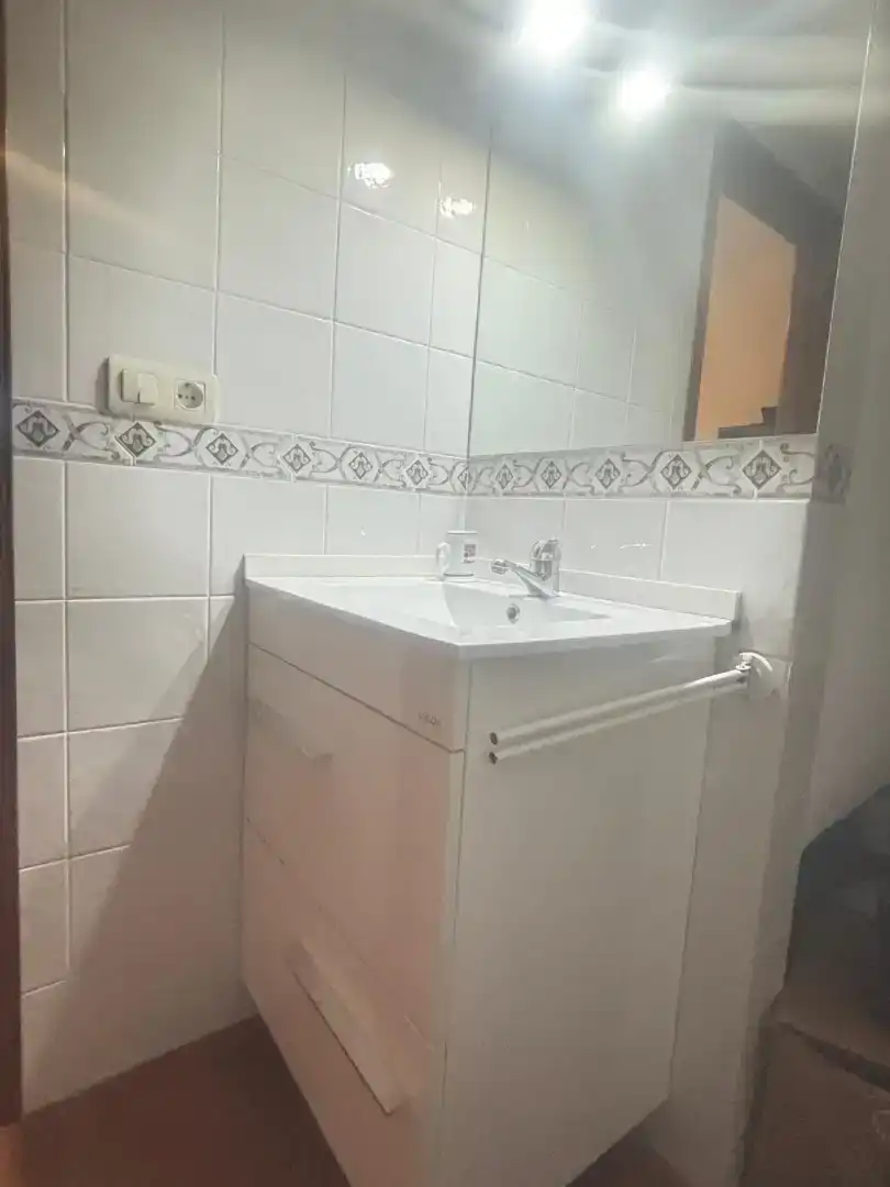 Bany de Casa o xalet de lloguer en Cangas  amb Jardí privat, Parquet i Moblat