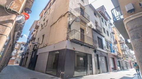 Edificio de 5 plantas con alto potencial de inversión en el centro comercial de Olot