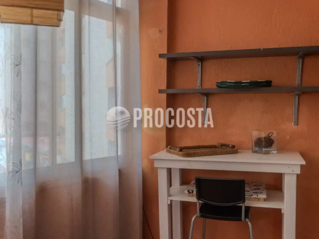 Piso en venta en Calle Dr Alvarez, Almuñecar Centro