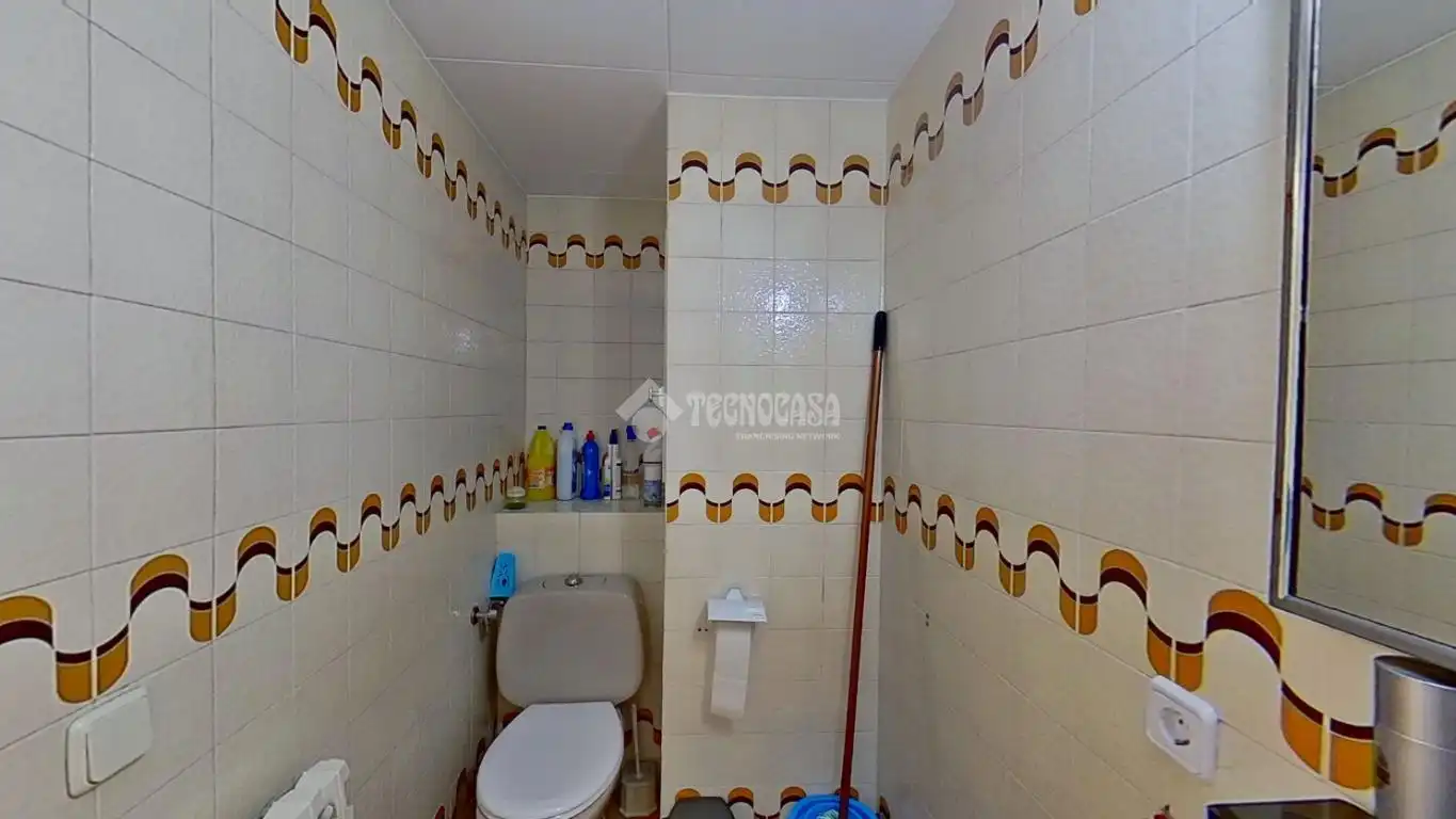 Baño de Piso en venta en Berga con Balcón
