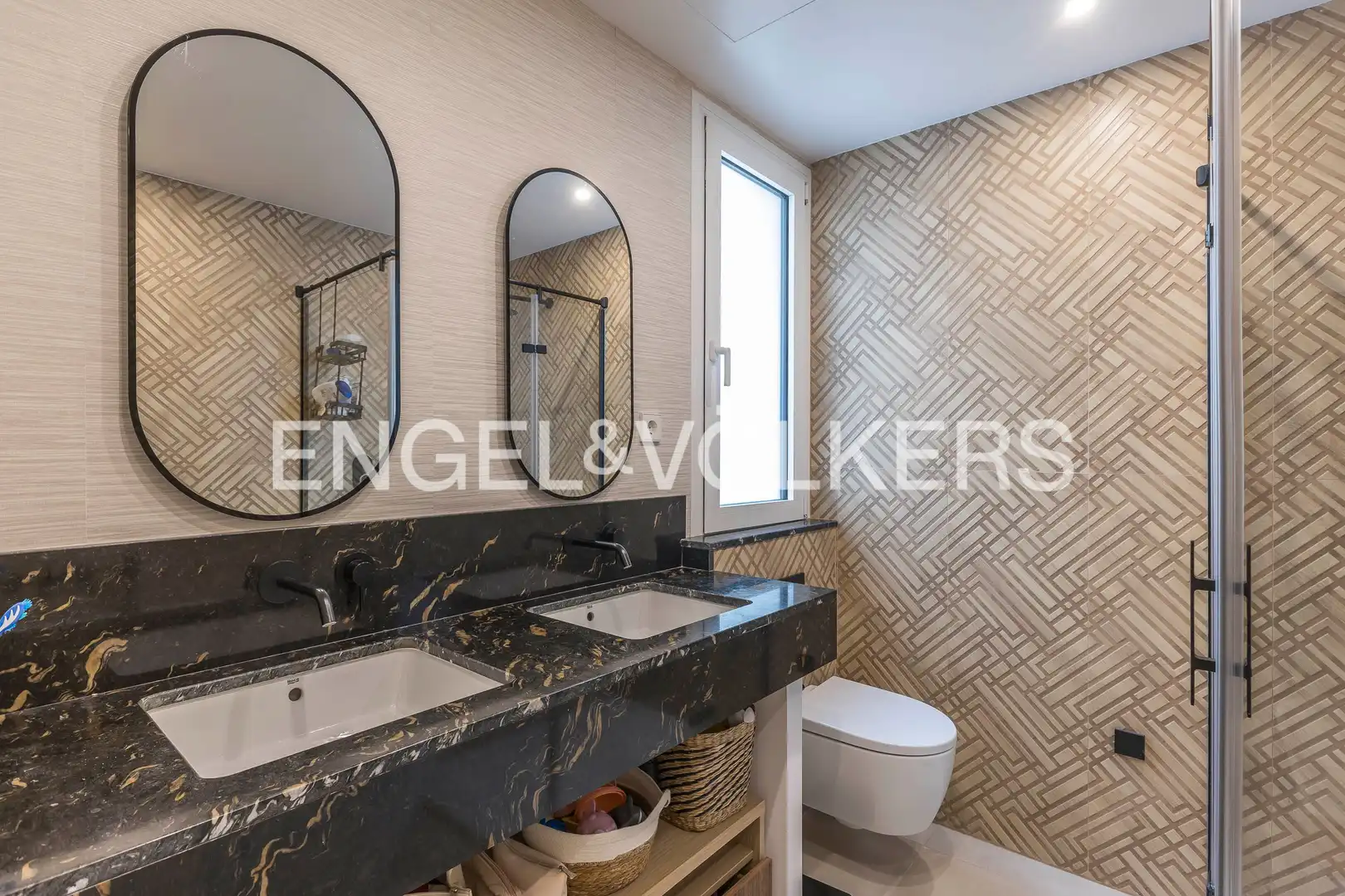 Bathroom of Flat for sale in Chamberí