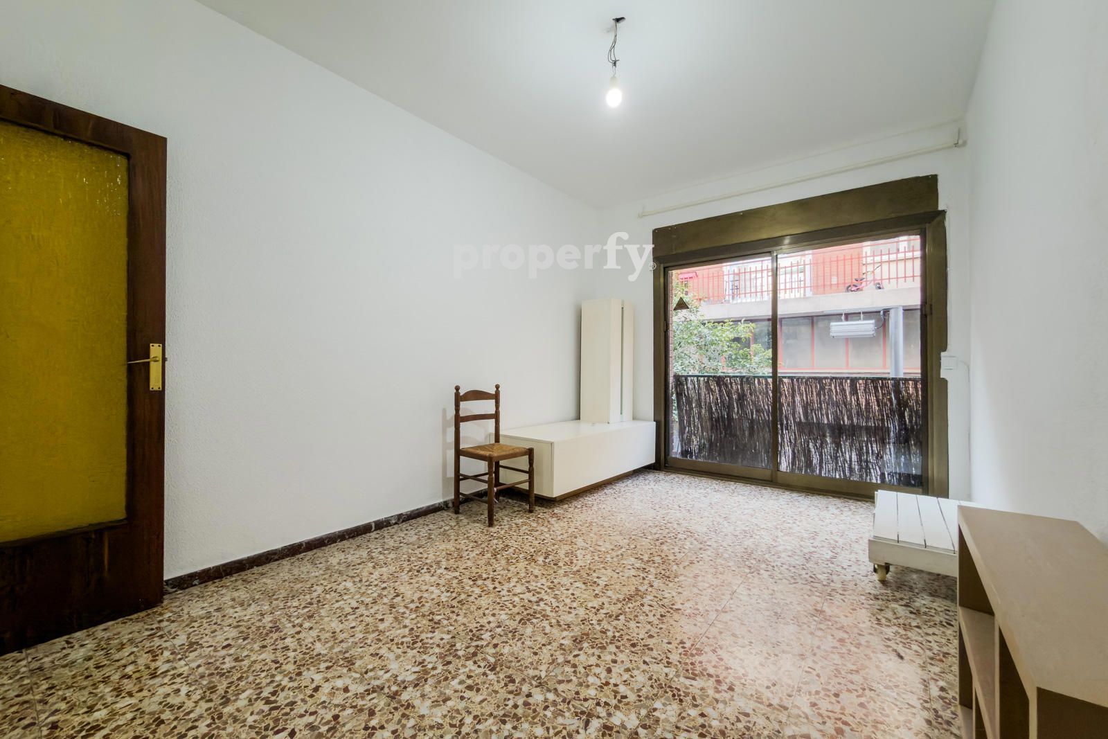 Exterior view of Flat for sale in  Barcelona Capital  with Heating, Terrace and Oven