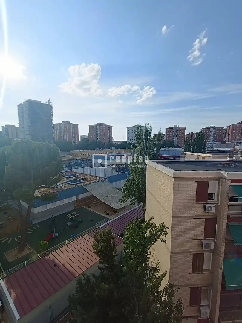 Habitación de Piso de alquiler en Madrid con Calefacción, Jardín privado y Terraza