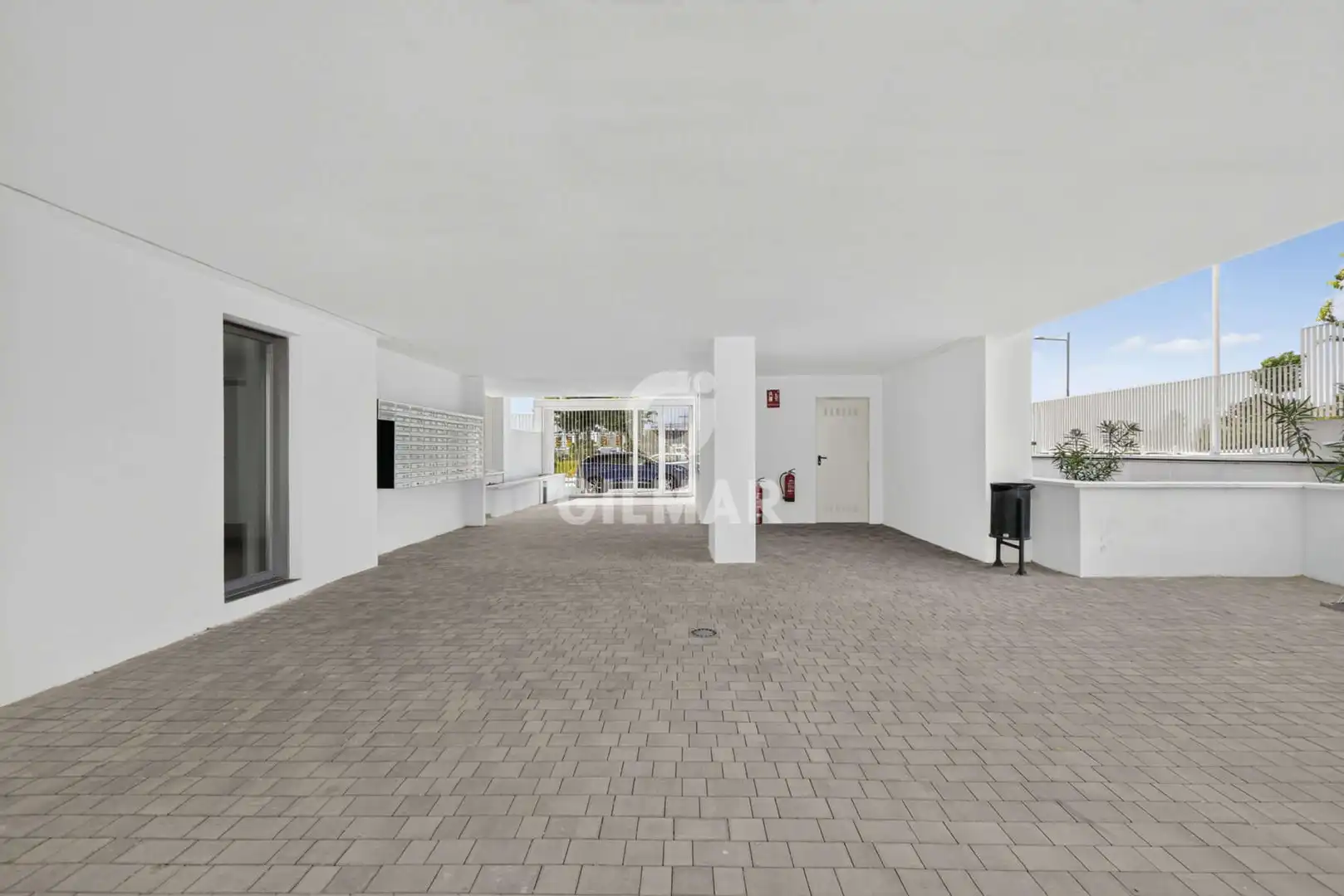 Piso en venta en Dos Hermanas con Calefacción, Jardín privado y Trastero
