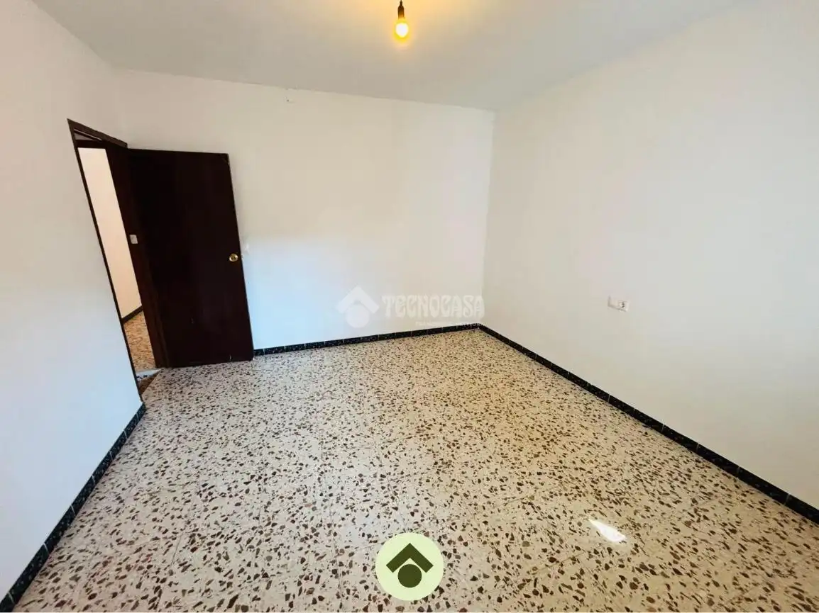 Casa adosada en venta en Adamuz