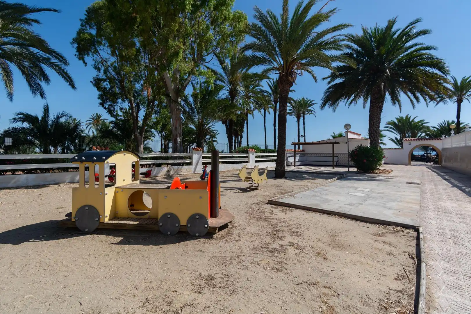 Parking de Casa o chalet en venta en Cartagena con Terraza, Amueblado y Piscina comunitaria