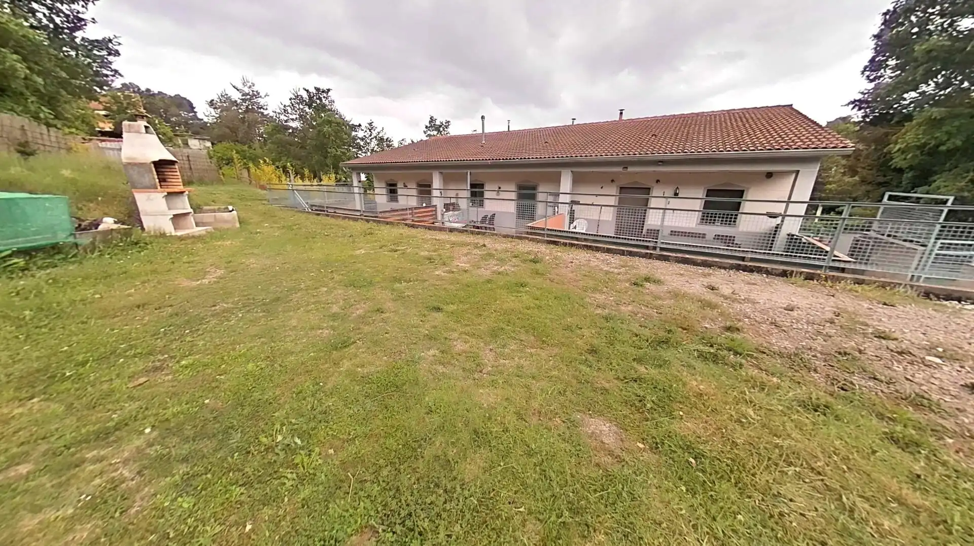 Außenansicht von Haus oder Chalet zum Verkauf in Castellcir mit Heizung, Privatgarten und Terrasse