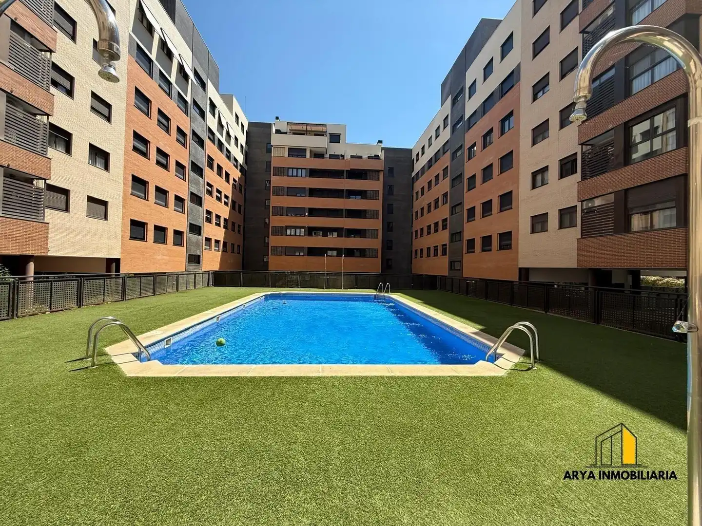 Schwimmbecken von Wohnung zur Miete in Torrejón de Ardoz mit Klimaanlage, Heizung und Terrasse