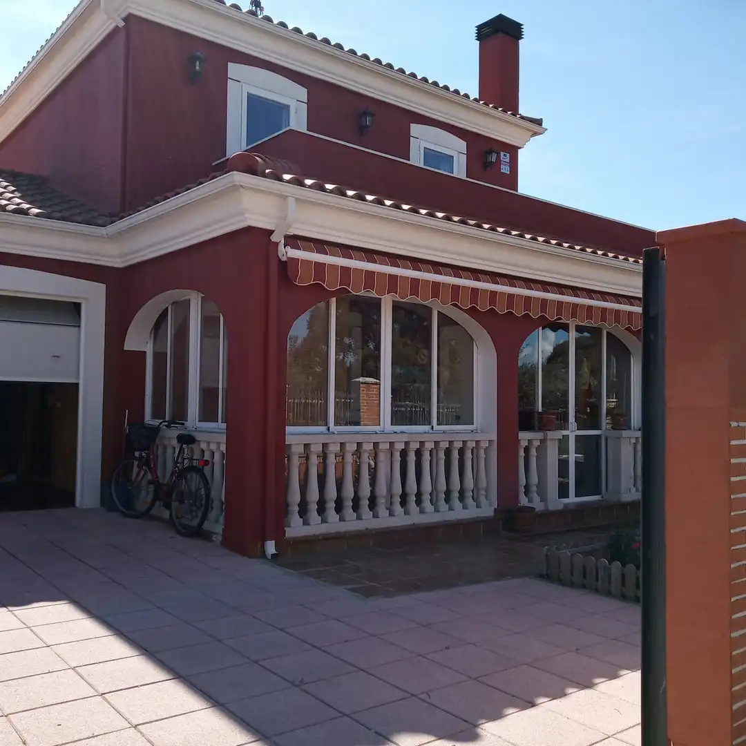 Casa o chalet en venta en Buenavista con Calefacción, Jardín privado y Parquet